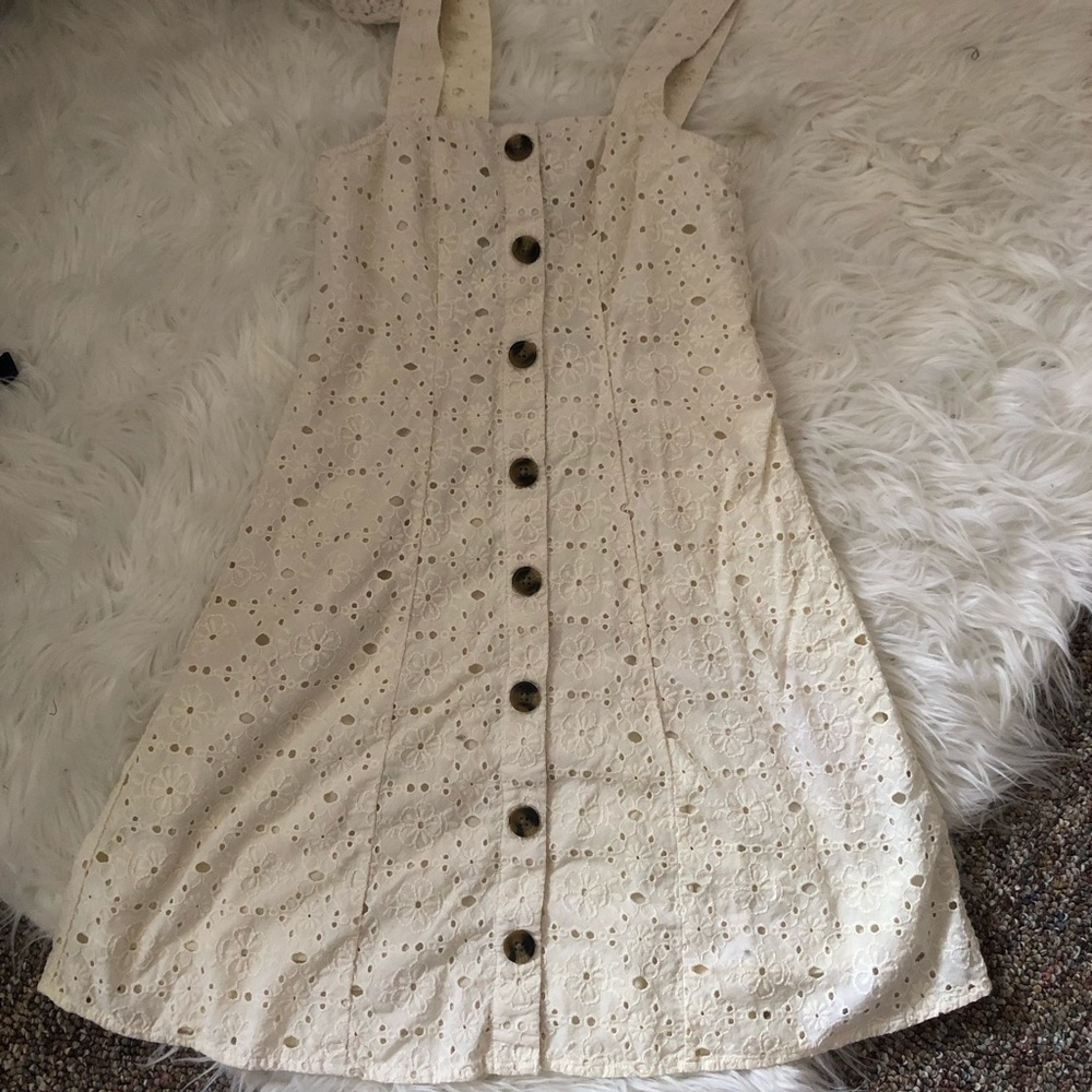 American Eagle Lace Button up dress